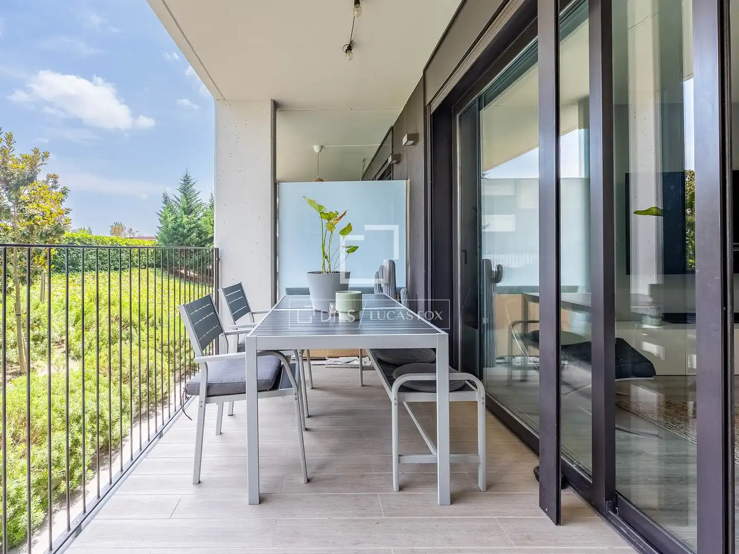 Terrassa de Pis en venda en Sant Just Desvern amb Aire condicionat, Jardí privat i Parquet