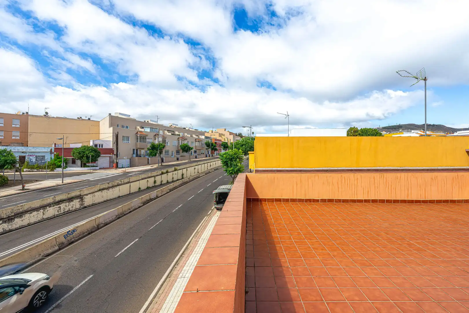 Vista exterior de Casa adosada en venta en San Cristóbal de la Laguna con Jardín privado, Terraza y Trastero