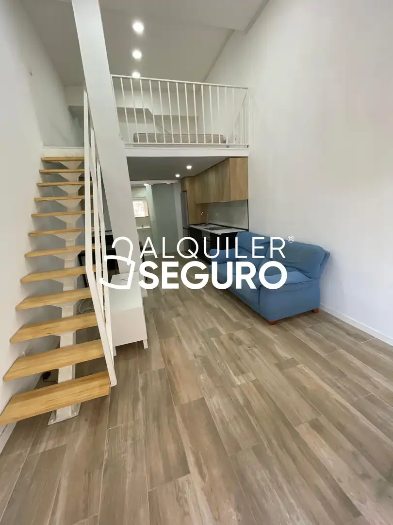 Sala d'estar de Loft de lloguer en Madrid amb Aire condicionat