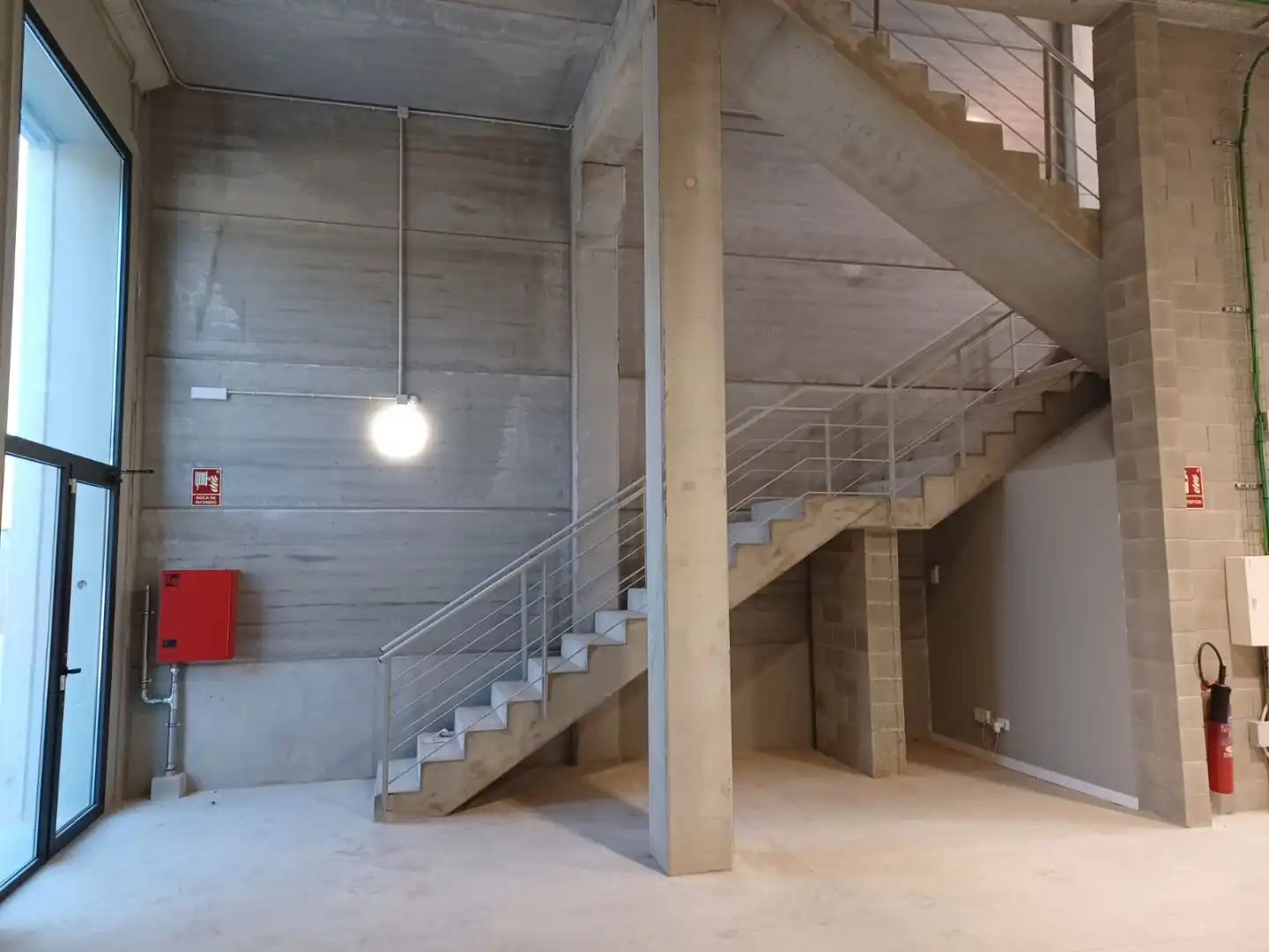 Nau industrial de lloguer a Carrer d'Arenys 5