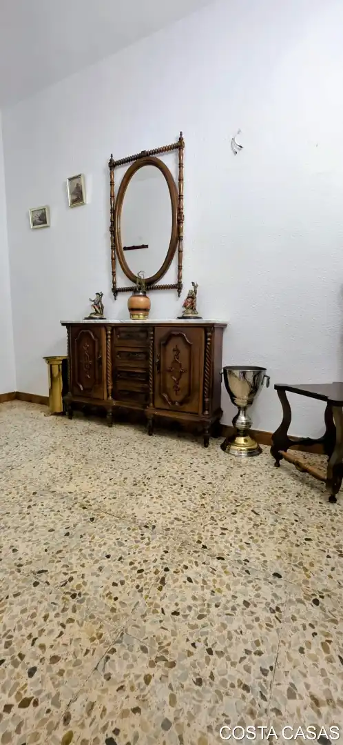 Piso en venta en L'Hospitalet de Llobregat con Balcón