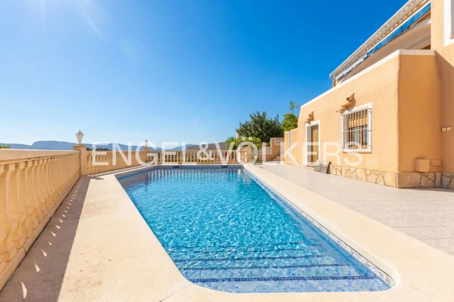 Swimming pool of Houses for sale in Jávea / Xàbia  with Air Conditioner, Heating and Private garden