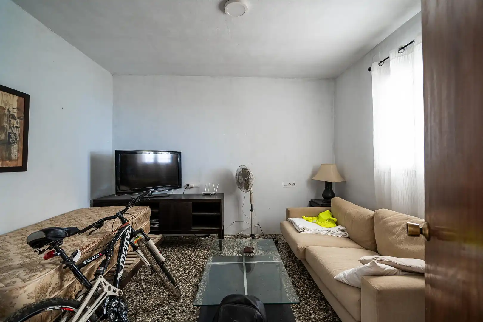 Sala de estar de Finca rústica en venta en Villanueva de la Concepción con Terraza, Piscina y Amueblado