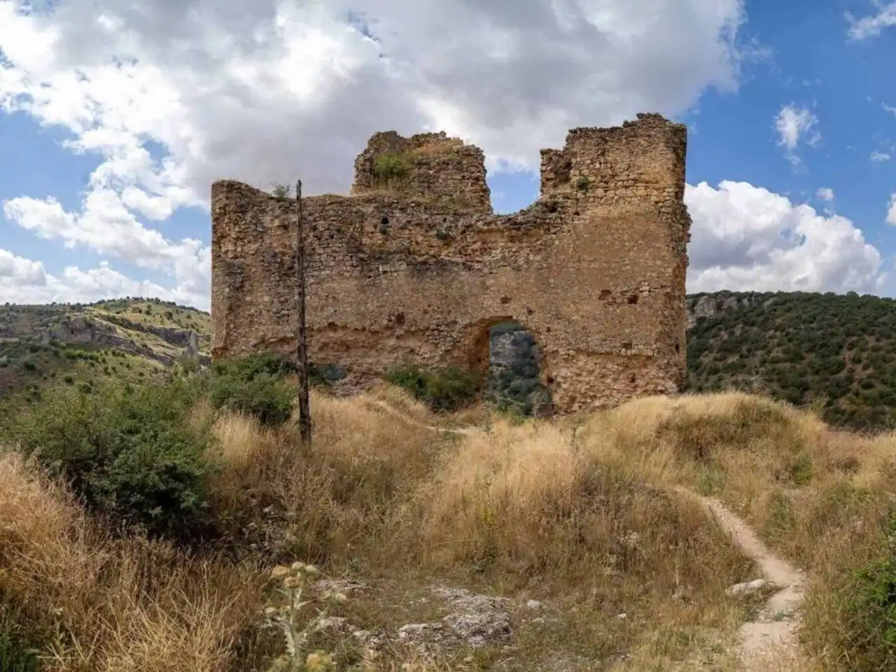 Außenansicht von Gebäude zum Verkauf in Sigüenza