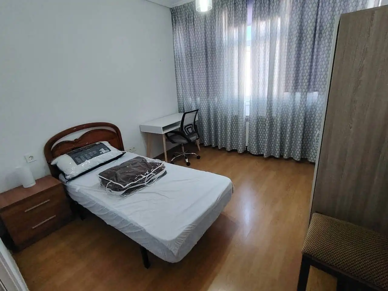 Habitación de Piso de alquiler en Zamora Capital  con Calefacción y Amueblado