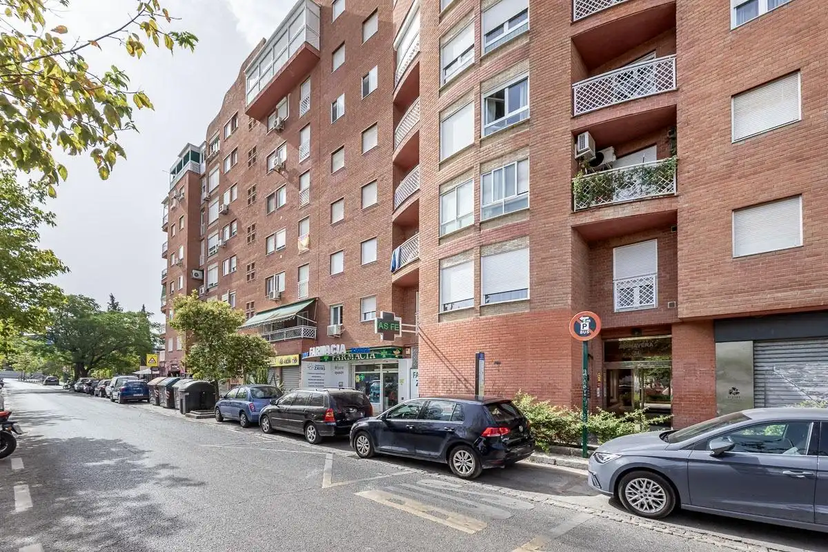 Exterior view of Flat for rent in Granada  with Balcony and Community pool