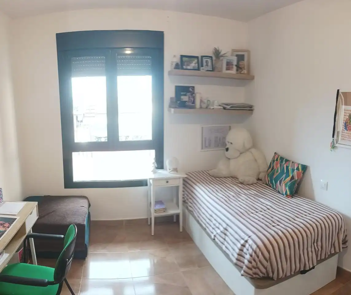 Habitación de Casa adosada en venta en Paracuellos de Jiloca con Calefacción, Jardín privado y Terraza