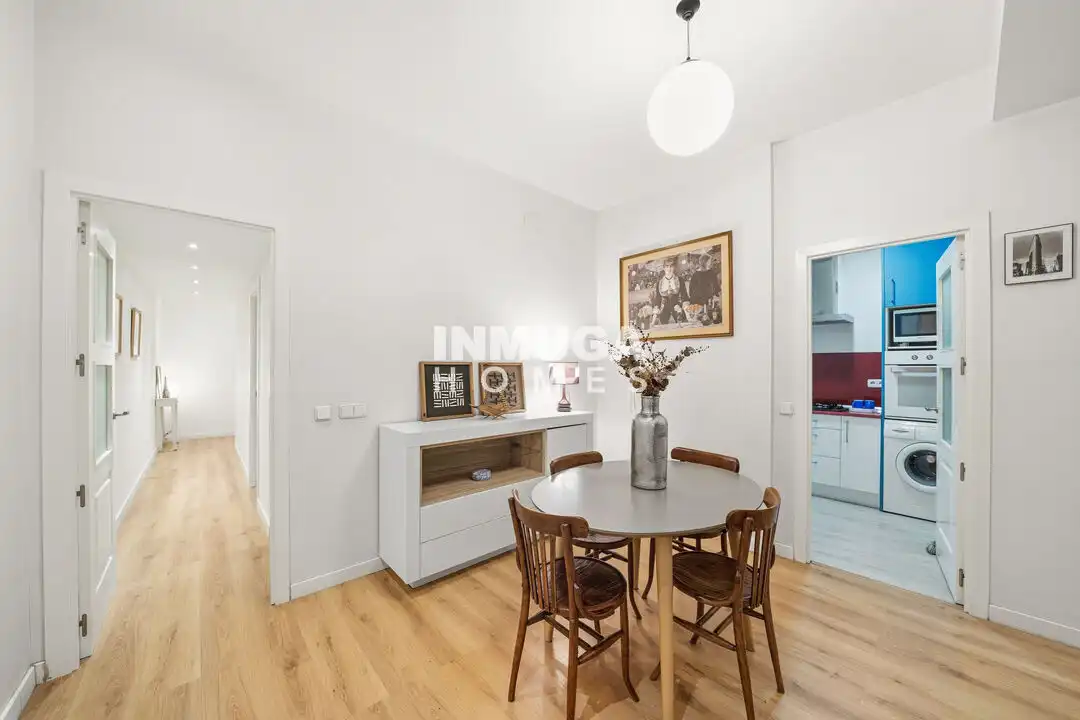 Außenansicht von Wohnung zum Verkauf in Madrid mit Klimaanlage und Heizung