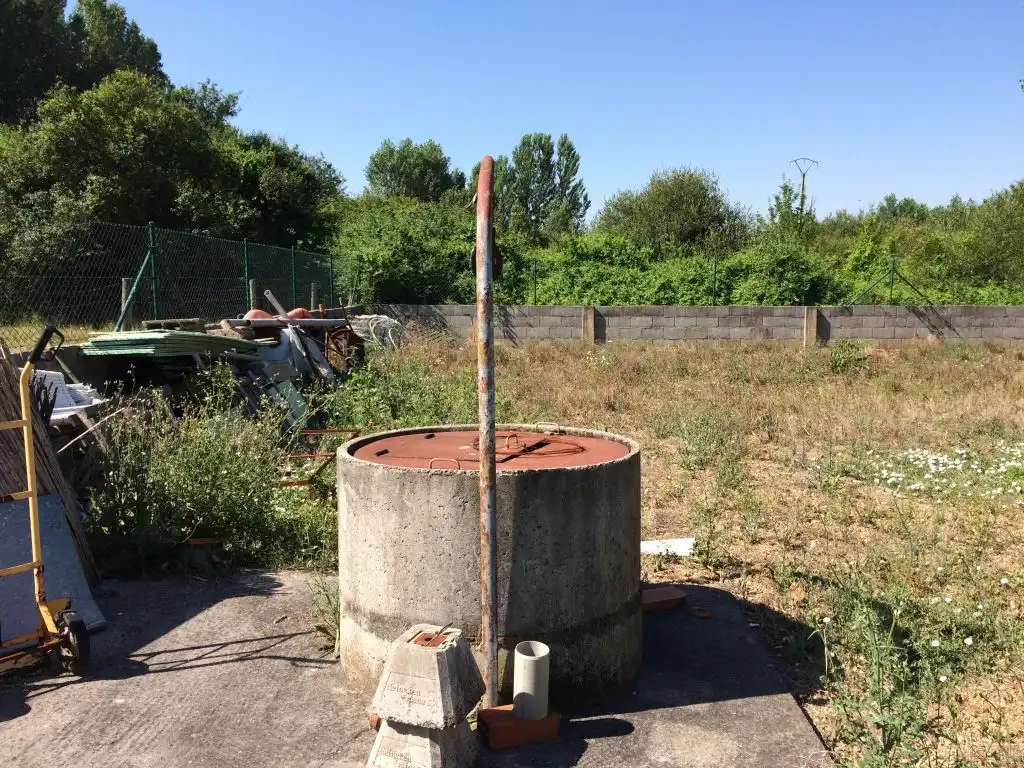 Finca rústica en venta en Cubillos del Sil con Jardín privado, Terraza y Amueblado