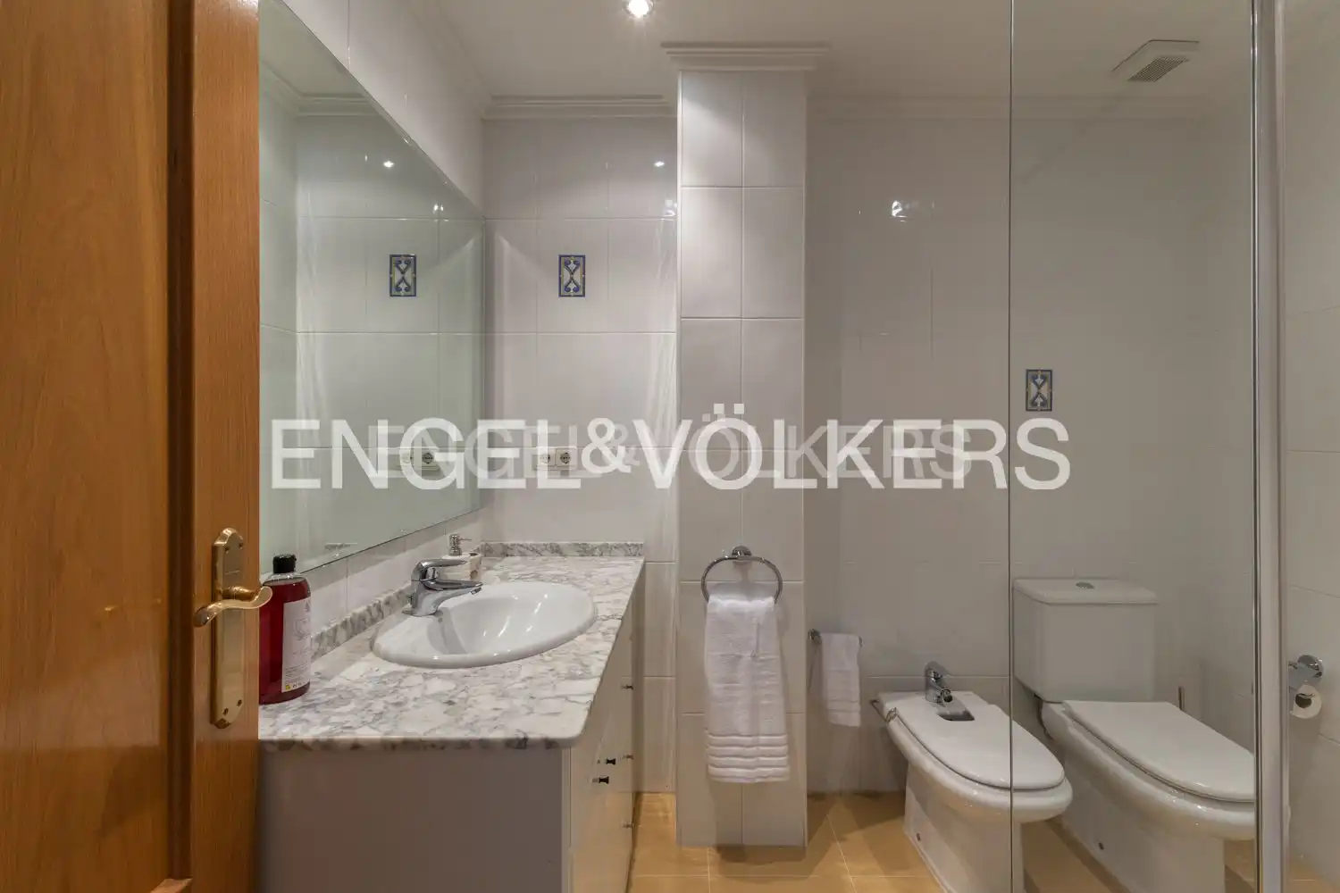 Baño de Dúplex de alquiler en Alzira con Aire acondicionado, Calefacción y Terraza