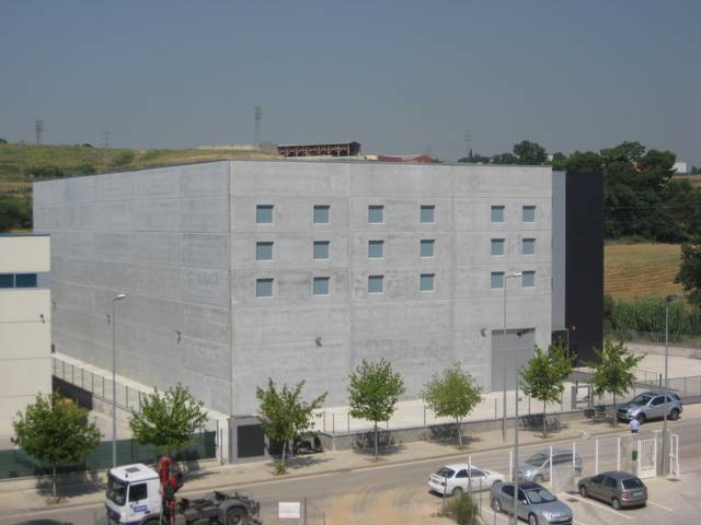 Nave industrial en Alquiler en Santa Perpètua de Mogoda