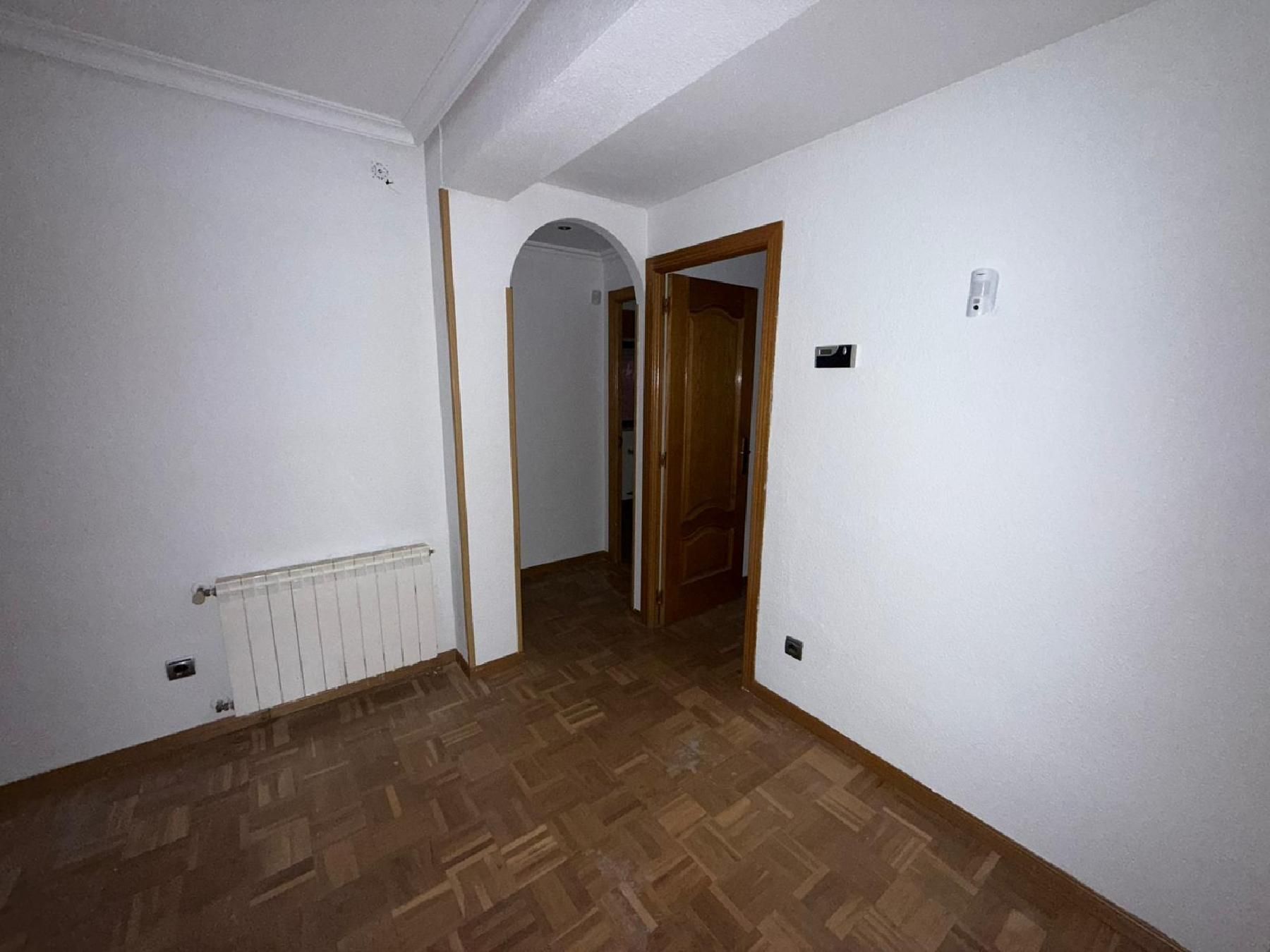 Bedroom of Flat for sale in  Madrid Capital  with Terrace and Storage room