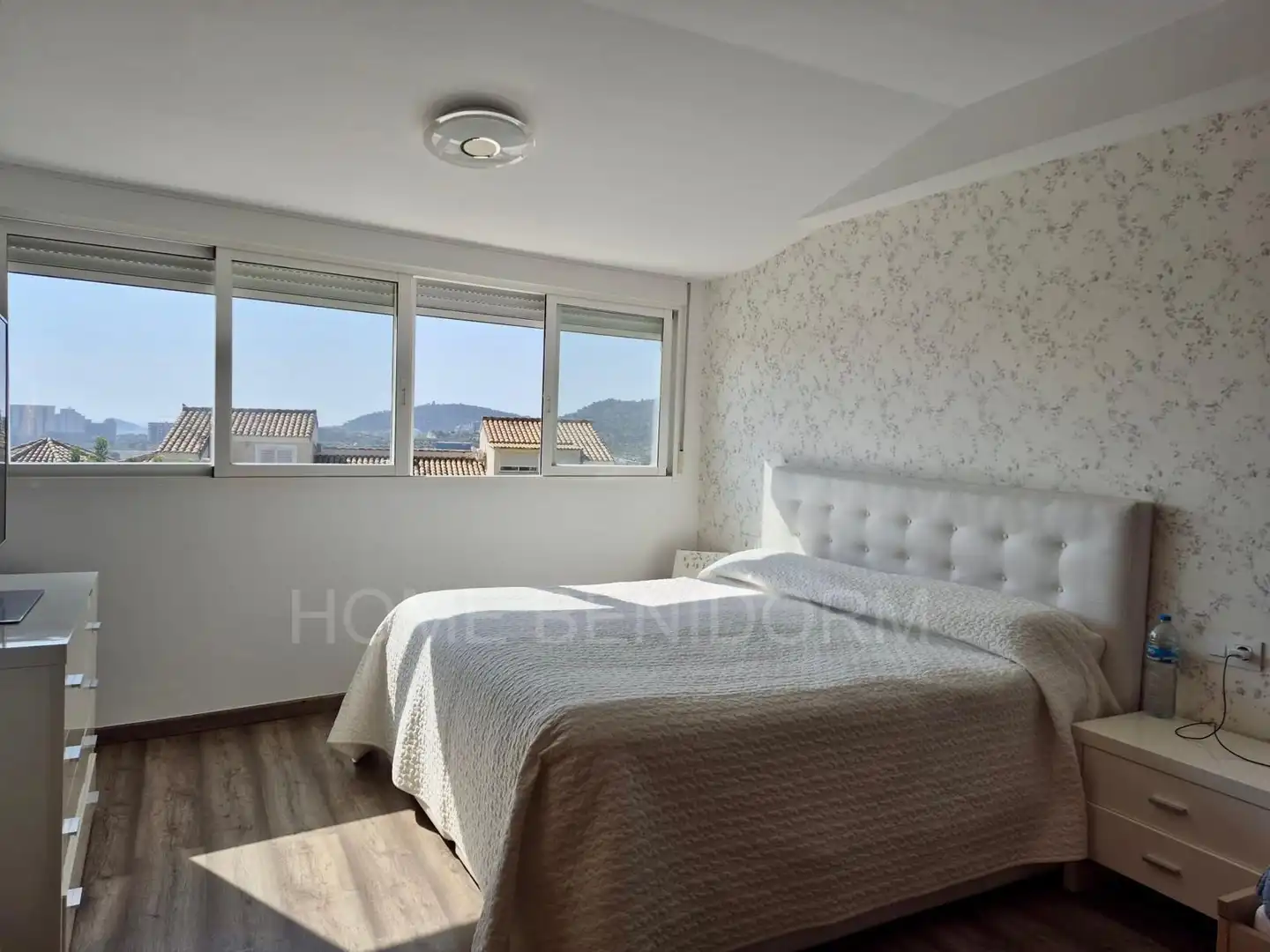 Habitación de Casa adosada en venta en Finestrat con Jardín privado y Piscina comunitaria