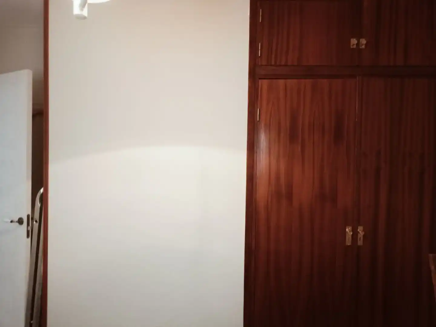 Habitación de Casa adosada en venta en Valdeobispo con Trastero y Amueblado