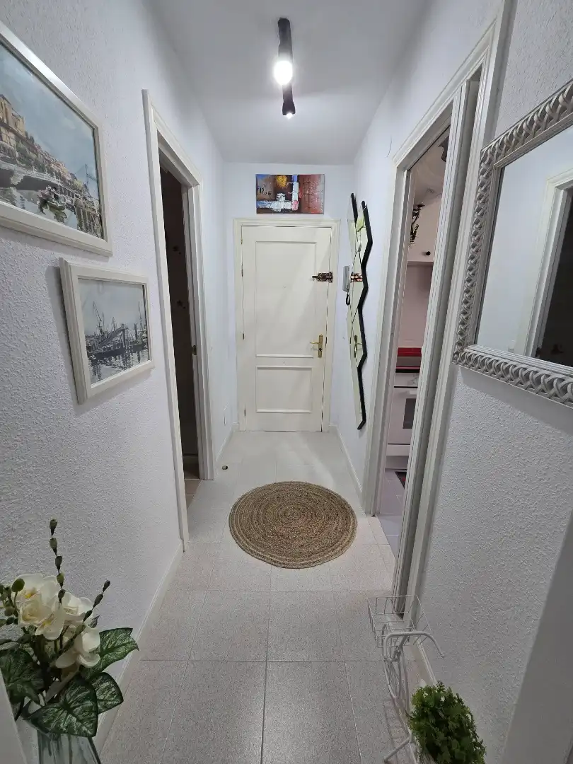 Wohnung zum Verkauf in Bareyo mit Heizung, Terrasse und Möbliert