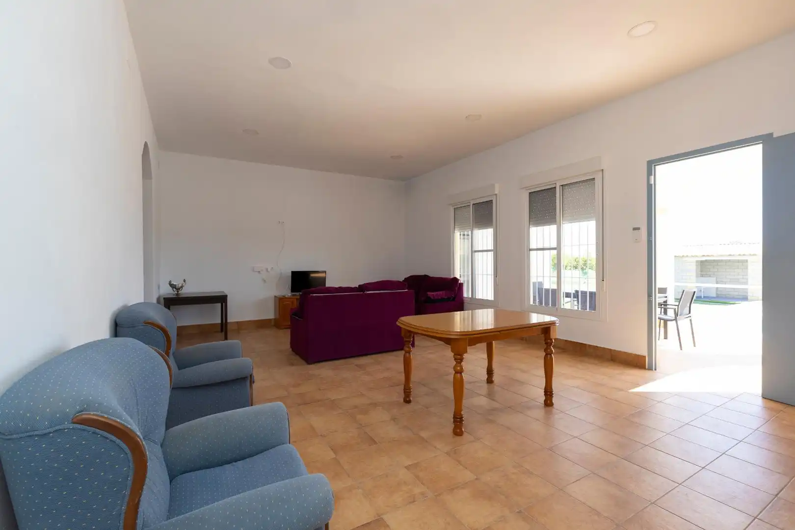 Sala de estar de Casa o chalet en venta en La Puebla del Río con Terraza, Trastero y Piscina