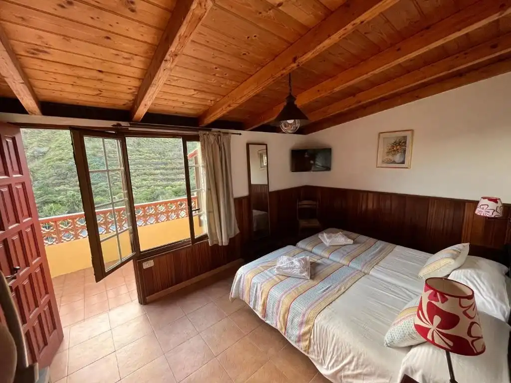 Bedroom of Buildings for sale in Hermigua