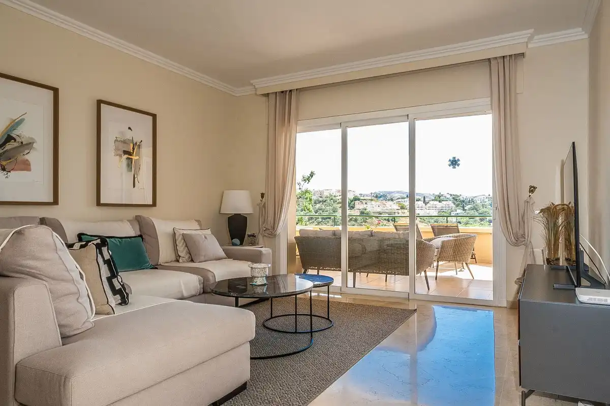 Flat with lift for sale in Elviria - Cabopino, imagen 2