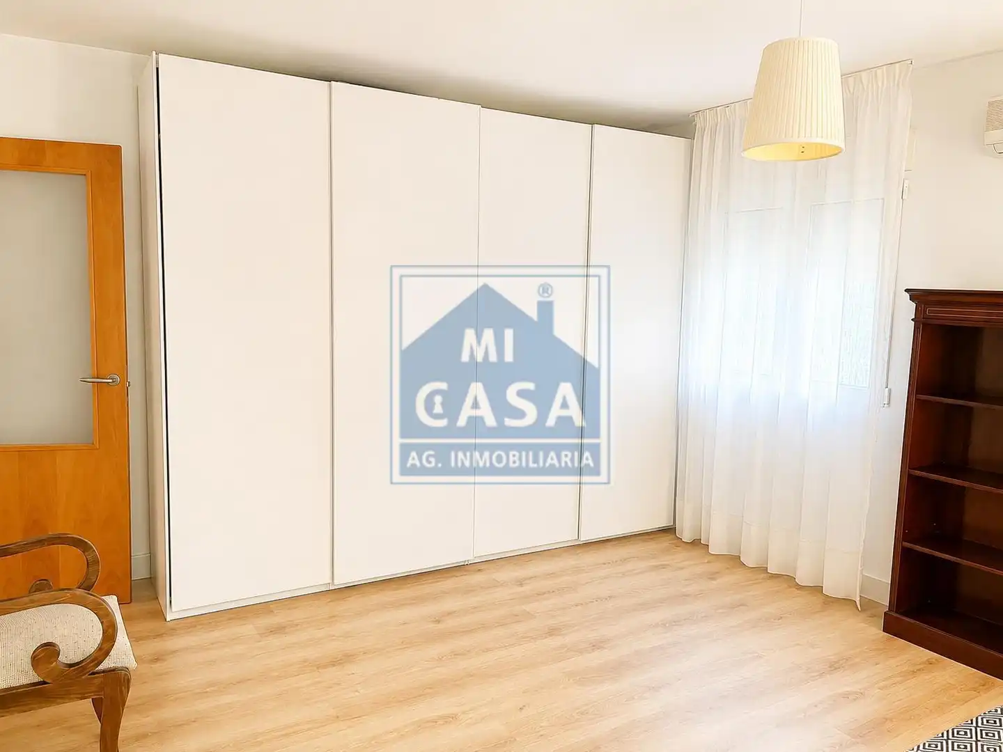 Schlafzimmer von Wohnungen zur Miete in Mérida mit Klimaanlage und Terrasse