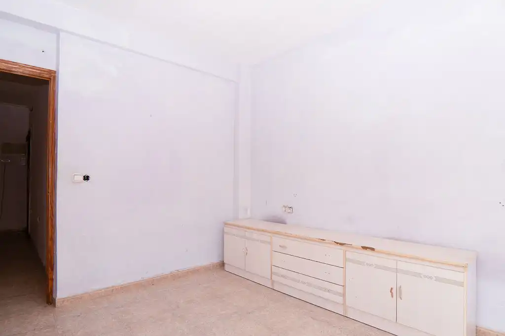 Piso en venta en C/ Almería, Casco Antiguo