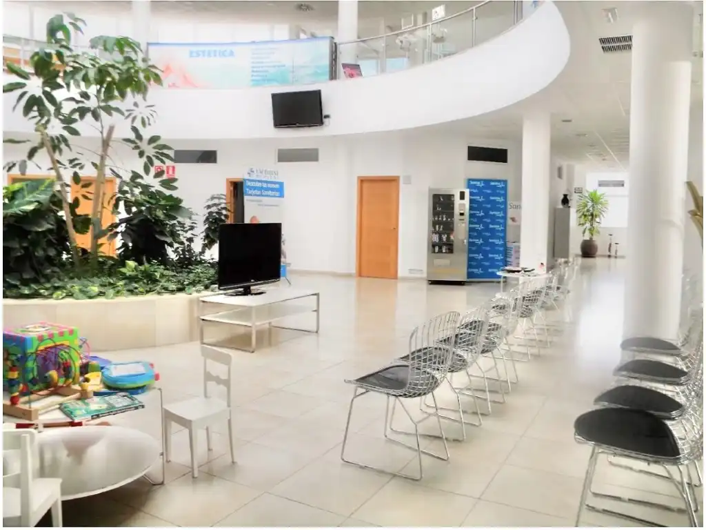 Local comercial en venta en Calle Jose Maria Galvan Bello, imagen 2