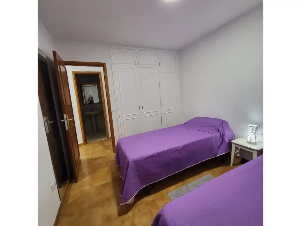 Habitación de Piso en venta en El Rosario con Terraza y Piscina
