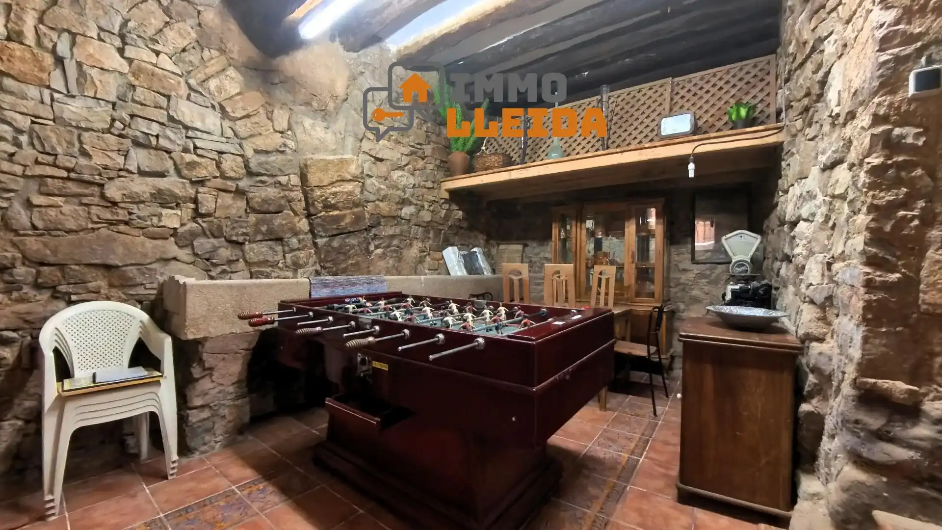 Casa adosada en venda en Montoliu de Segarra amb Moblat