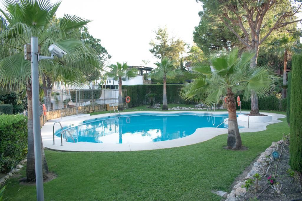 Swimming pool of Flat for sale in Marbella  with Private garden and Community pool