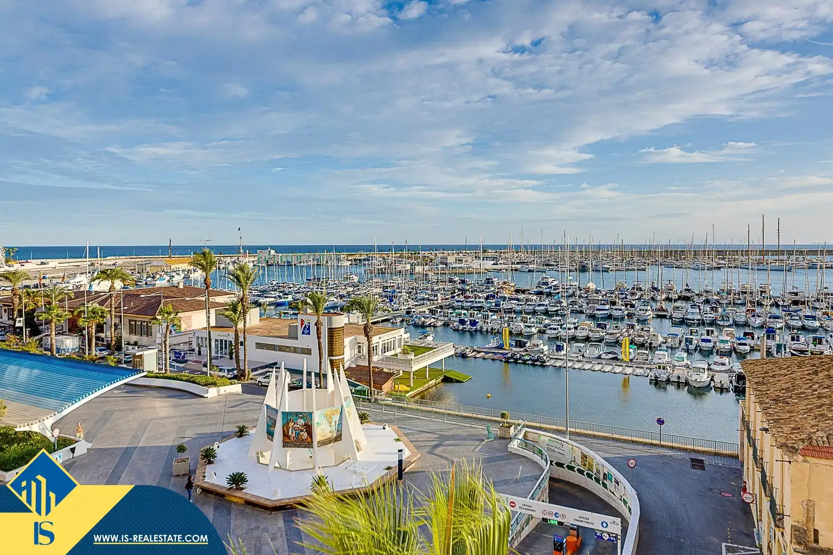 Vista exterior de Ático de alquiler en Torrevieja con Terraza, Trastero y Amueblado