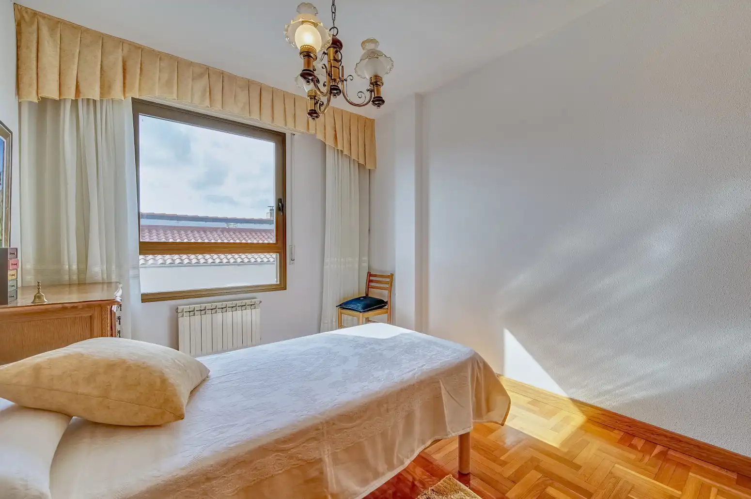 Habitación de Piso en venta en Huarte / Uharte, Navarra