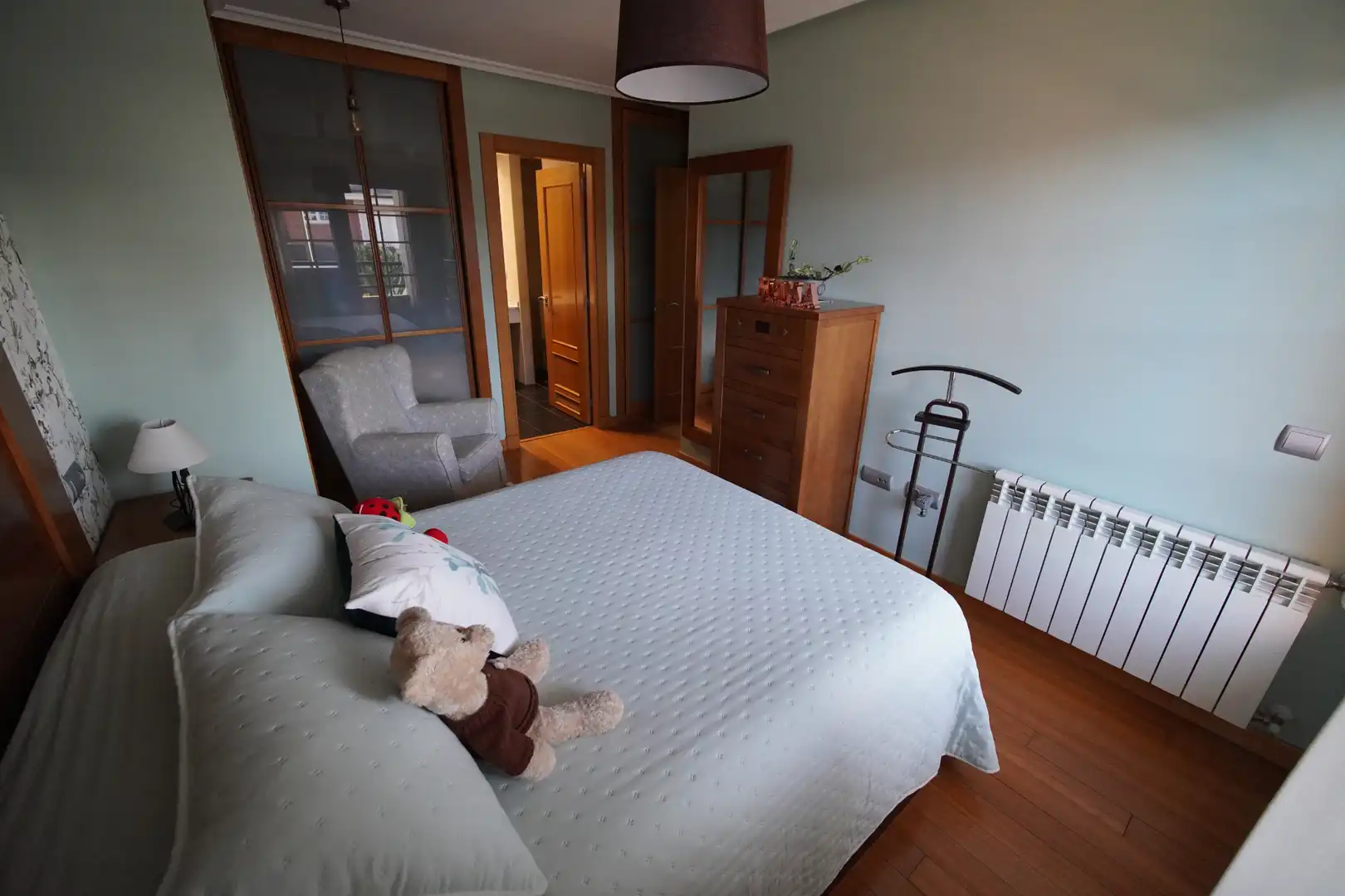 Dormitori de Casa adosada en venda en Corvera de Asturias amb Calefacció, Jardí privat i Parquet
