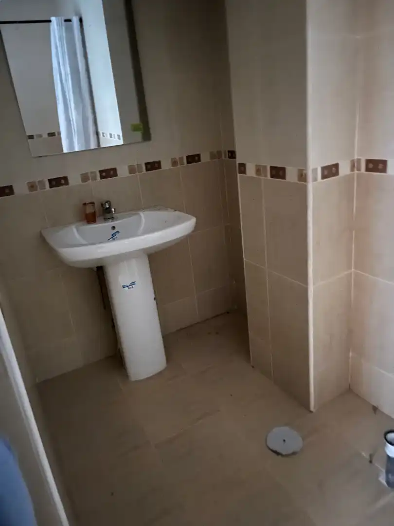 Baño de Dúplex en venta en Monfarracinos con Calefacción, Trastero y Balcón