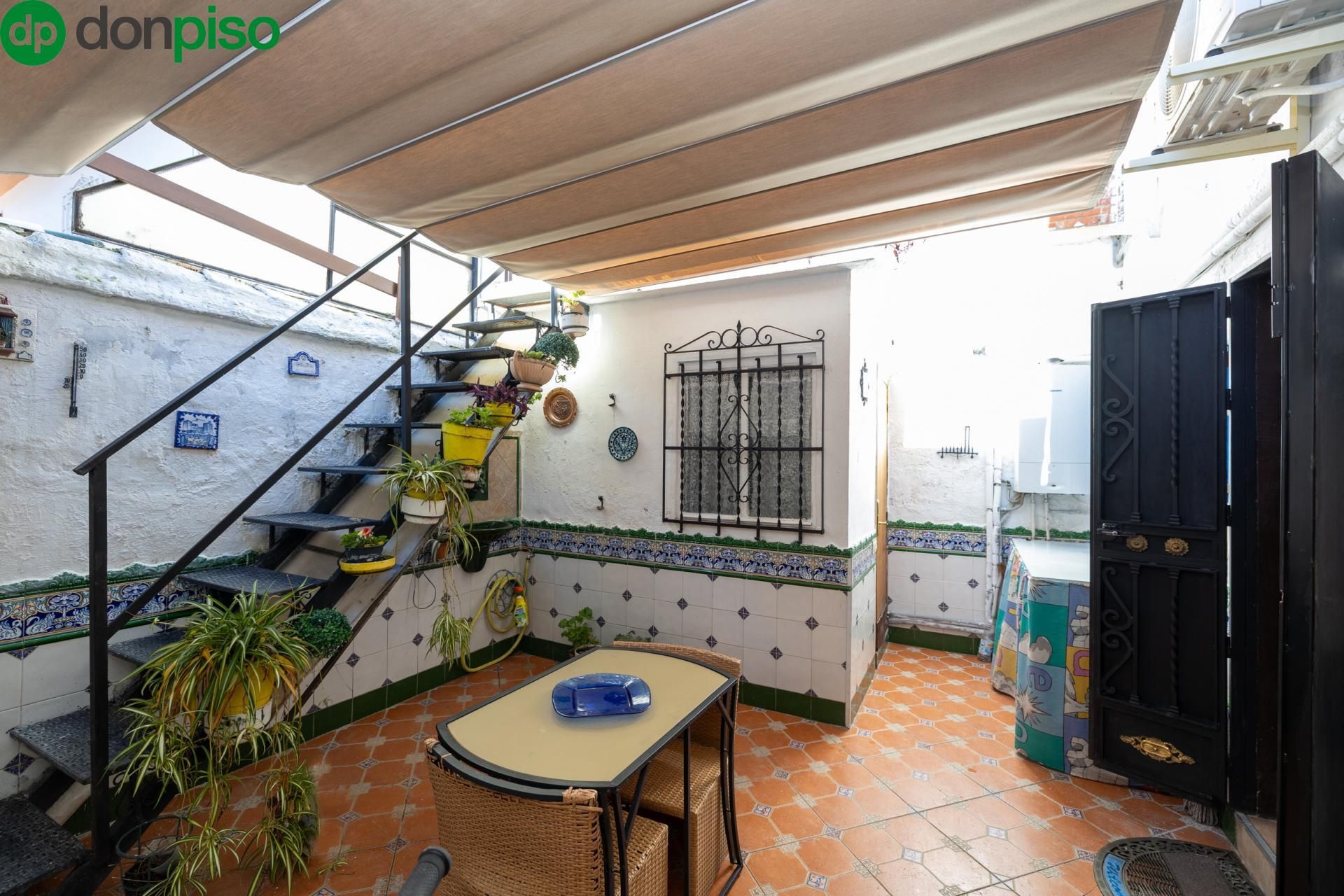Casa adosada en venta en Calle Santa Herminia, San Francisco Javier