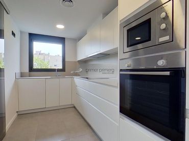 Wohnung mit Balkon zum Verkauf in Europa