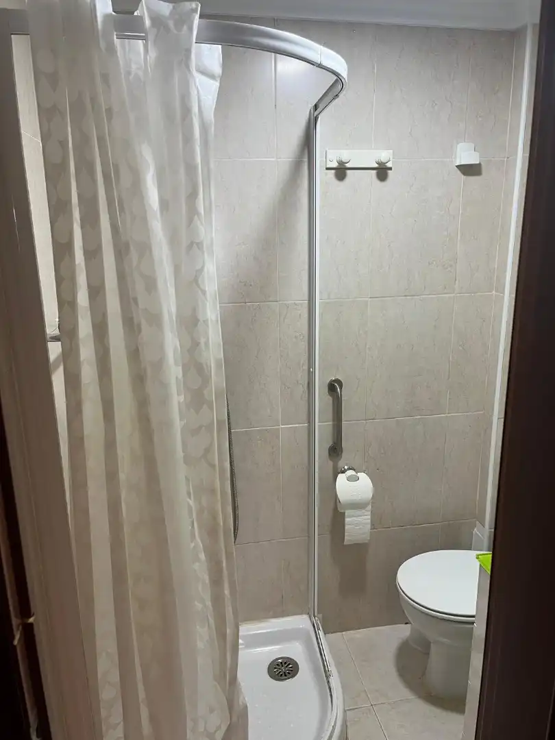 Baño de Piso de alquiler en Badajoz con Aire acondicionado, Calefacción y Parquet