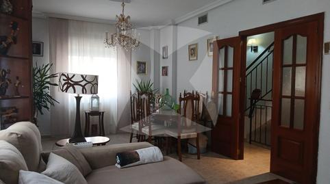 Foto 2 de Casa adosada en venda a Estación Arroyo Malpartida, Cáceres