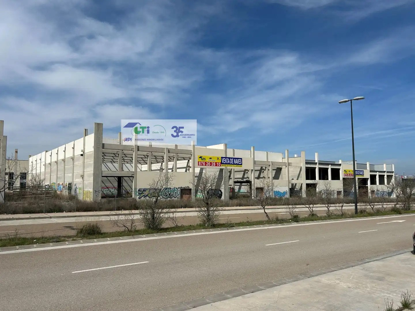 Außenansicht von Residential zum Verkauf in Zaragoza