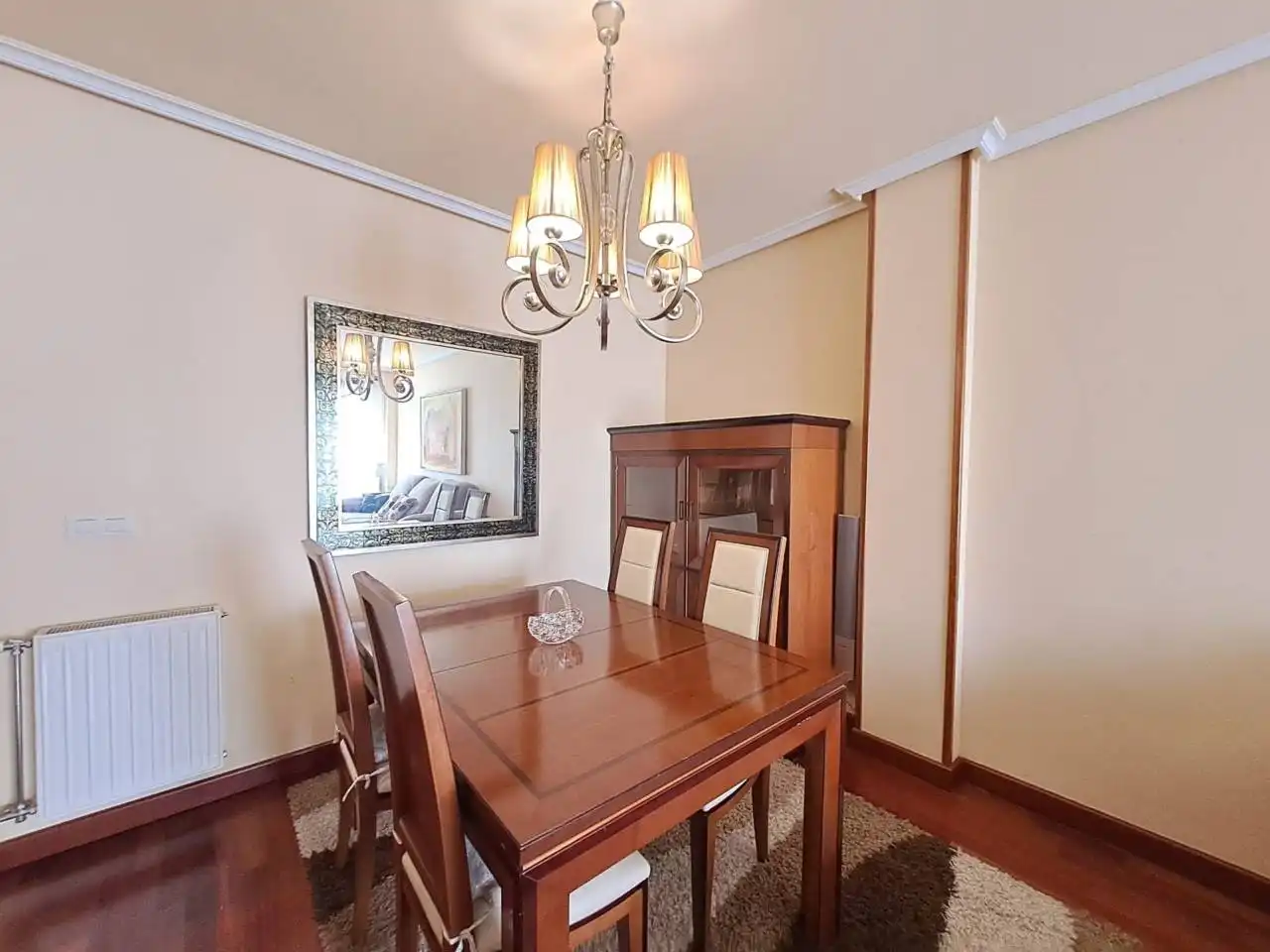 Flat for sale in Calle Sahagún, Universidad - Las Huelgas