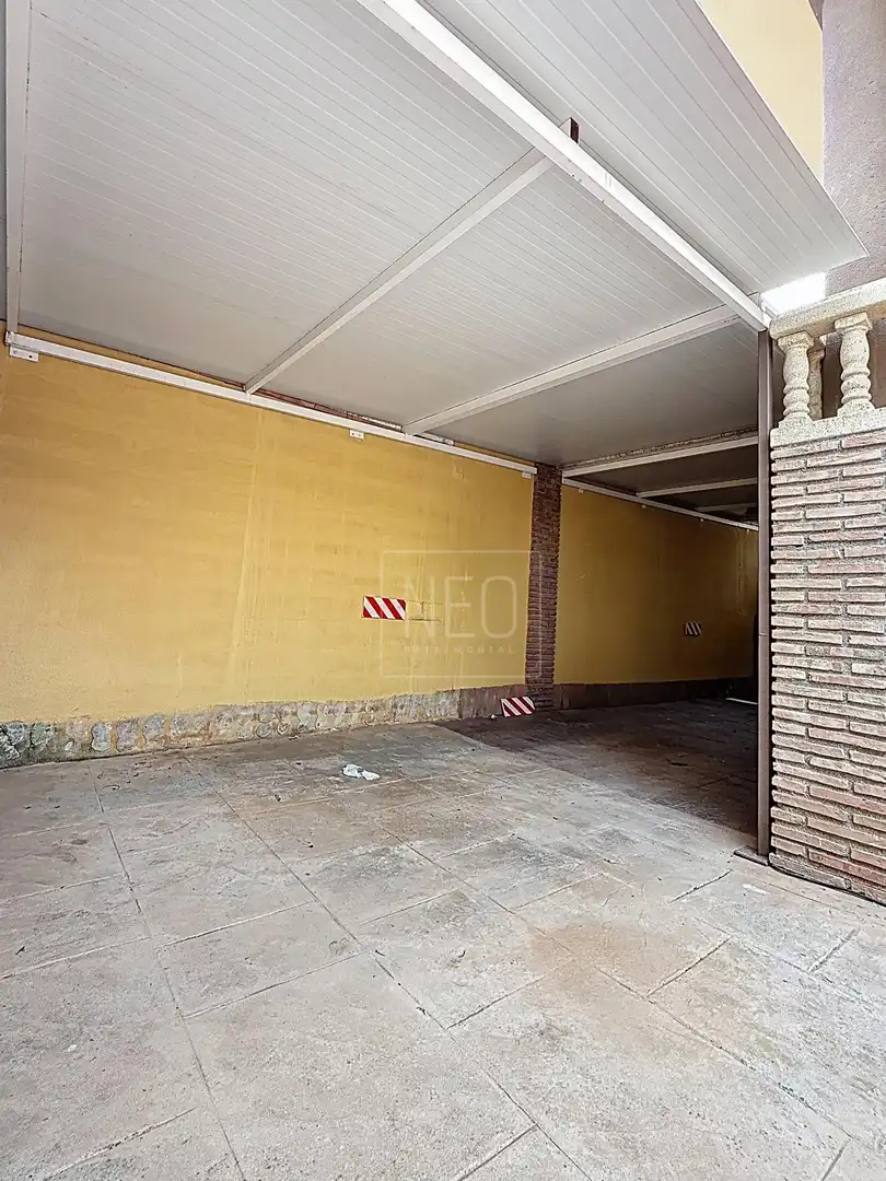 Parking de Casa o chalet en venta en Albolote con Aire acondicionado, Calefacción y Jardín privado