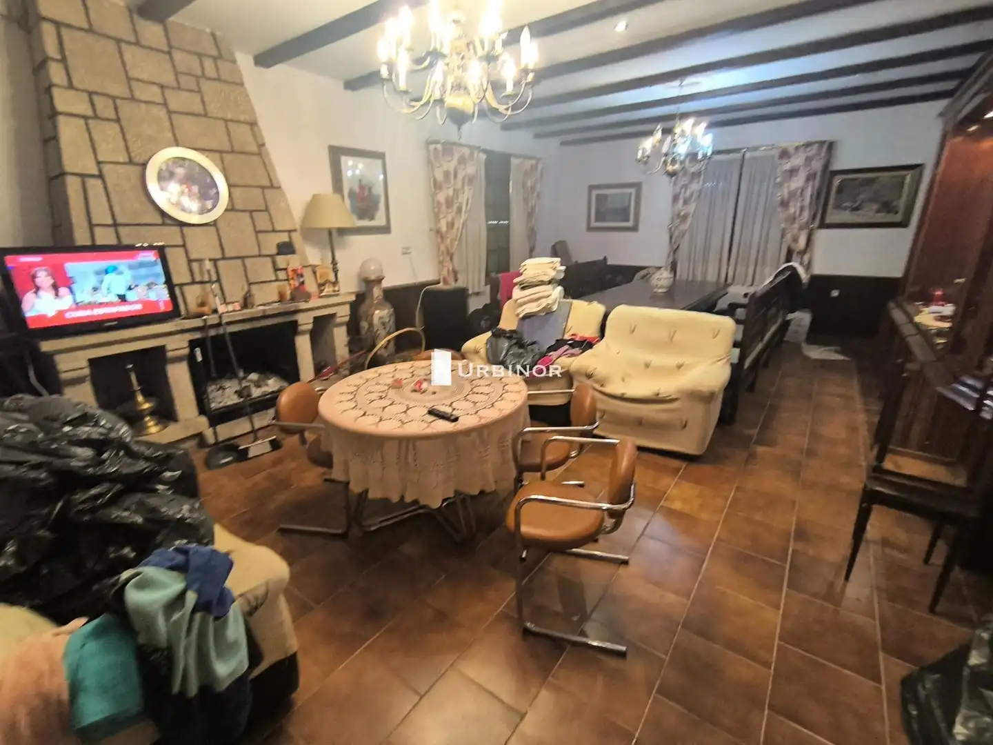 Casa rústica amb terrassa en venda a Amoeiro, imagen 28