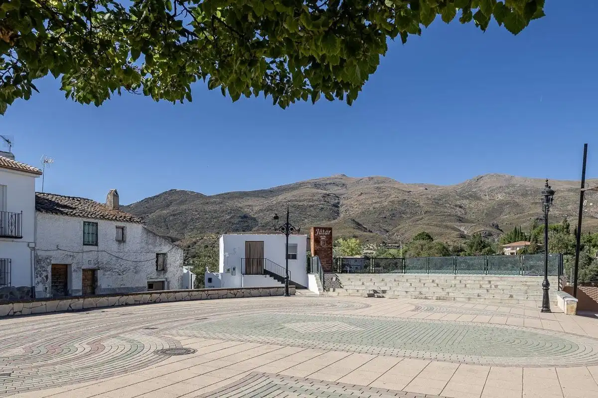 Vista exterior de Casa o xalet en venda en Játar amb Moblat i Balcó