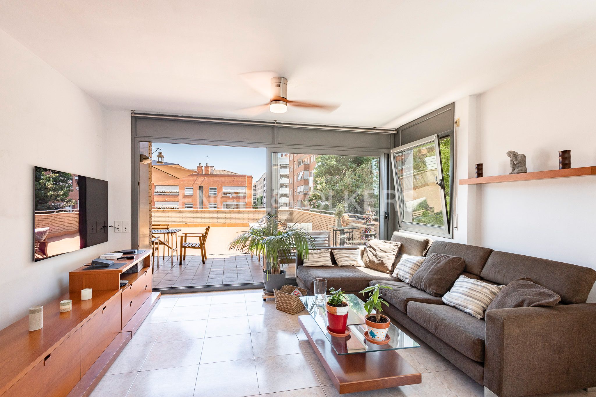 Vista exterior de Apartament en venda en Sant Joan Despí amb Aire condicionat, Calefacció i Terrassa