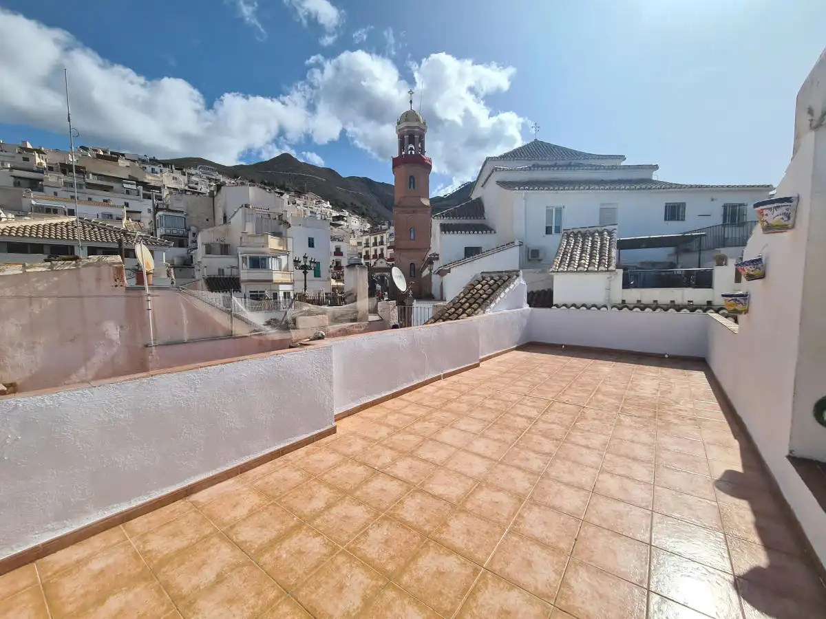 Vista exterior de Casa o xalet en venda en Cómpeta amb Terrassa i Moblat