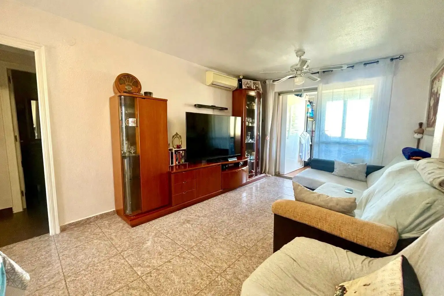 Living room of Flat for sale in Almería  with Air Conditioner, Terrace and Community pool