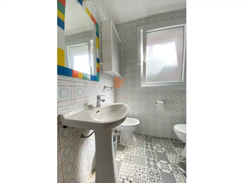 Bany de Apartament de lloguer en Santiago de Compostela  amb Terrassa i Moblat