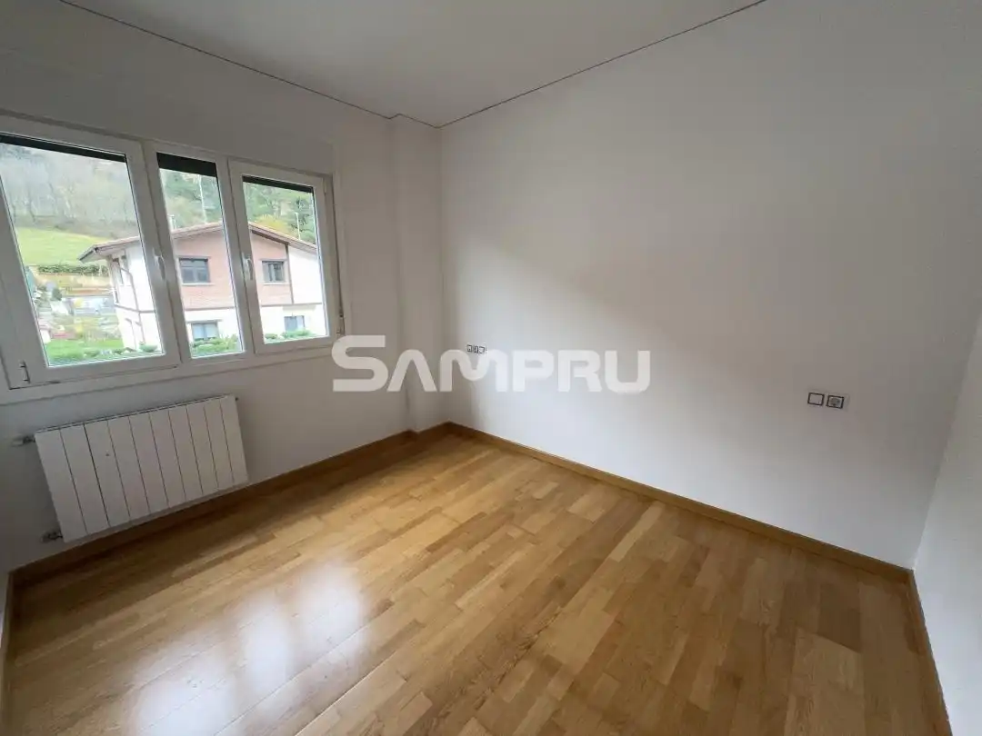 Habitación de Piso en venta en Eskoriatza con Calefacción, Jardín privado y Terraza