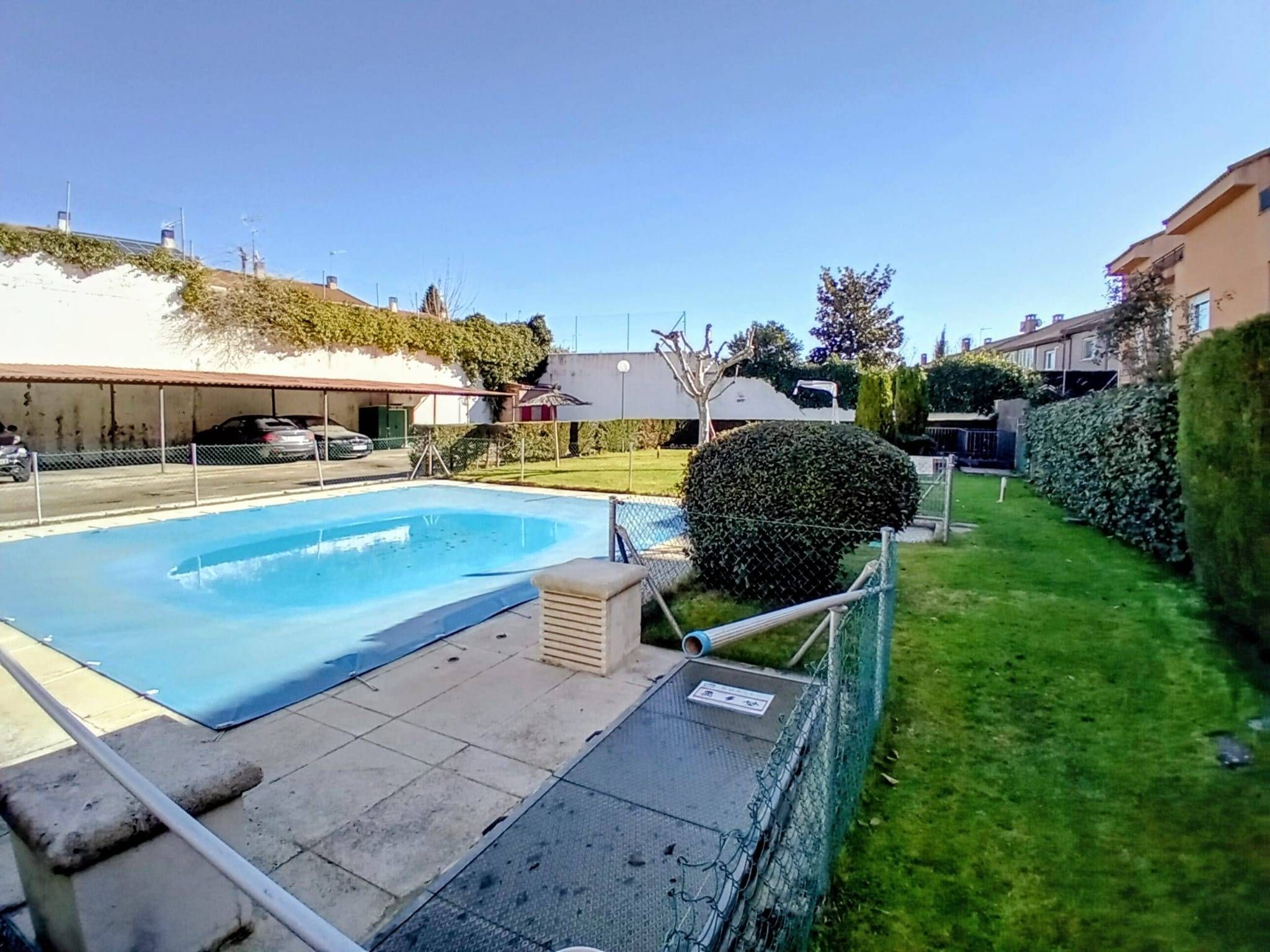 Swimming pool of Flat for sale in San Agustín del Guadalix  with Heating, Private garden and Terrace