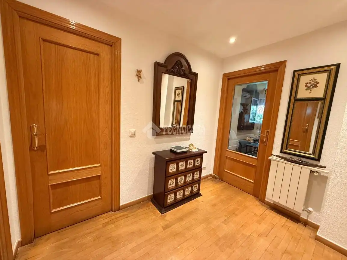 Piso con ascensor en venta en Parque Oeste - Fuente Cisneros, imagen 2