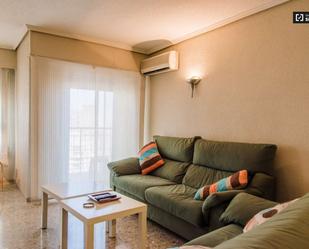 Flat to share in  Valencia Capital