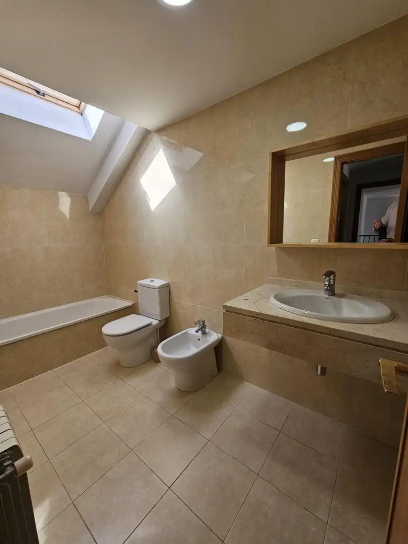 Baño de Piso en venta en Bétera con Aire acondicionado, Calefacción y Jardín privado